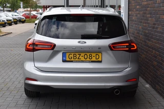 Ford Focus Wagon 1.0 EcoBoost Hybrid Titanium / 17
