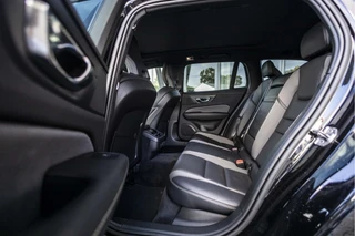 Volvo V60 2.0 B4 Momentum Business  | Pano | Harman Kardon | / 11