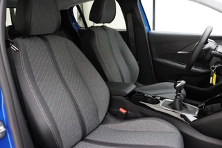 Peugeot 208 1.2T 100pk Allure | DEMO | Navigatie | Apple Carplay/Android Auto | Camera | Climate & Cruise control | Parkeersensoren | LED koplampen | / 6