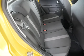 Volkswagen up! 1.0 EcoFuel move up! | 5 drs. | Aardgas | Cruise | Stl. verw. | PDC | Climate | / 17