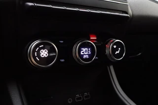 Mitsubishi ASX 1.0 MPI Turbo Intense | Model Captur | Navigatie | Climate control | Camera | Lichtmetalen velgen | Extra getint glas | Parkeersensoren | Cruise control | Lage kilomerstand / 26