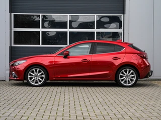 Mazda 3 2.0 GT-M | Leder | Xenon | Keyless | Head-up display | Bose | Trekhaak | PDC v+a | Stoelverwarming / 5