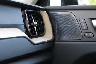 Volvo XC60 2.0 T8 Ultra Bright  | Facelift | Luchtvering | Massage | H/K | Head-Up / 11