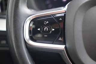 Volvo XC60 T6 Recharge AWD Plus Dark | Longe Range | Stoelverwarming | Parkeercamera | Panoramadak | Pilot Assist  | Leder | Keyless / 34