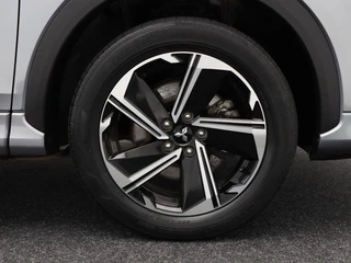 Mitsubishi Eclipse Cross 2.4 PHEV Prestige | Stoelverwarming | Camera | Panoramadak | Climatronic | Navigatie | CarPlay | 19 inch | 86.363 Km !! / 13