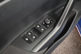 Volkswagen Polo 1.0 TSI 95pk 2x R-Line Climate Control ACC Camera Stoelverwarming Keyless Navigatie / 14