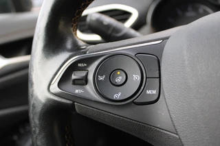 Opel Crossland X 1.2 Innovation  | Winterpack | Trekhaak | Navigatie | Keyless | Parkeersensoren voor + achter / 9