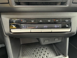 Opel Frontera 1.2 Turbo 145Pk Automaat Hybrid GS | DEMO | Climate control | Navigatie | Winterpakket | Camera | Parkpilot | Led | Private-Glas | Elektrisch Pakket | LM-Velgen / 22