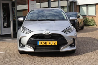 Toyota Yaris 1.5 HYBRID 115 STYLE PARK-SENSOREN BLIND-SPOT LM-VELGEN PRIVACY-GLASS LED-PAKKET AD-CRUISE APPLE/ANDROID / 34