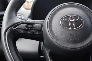 Toyota Yaris 1.5 Hybrid 115 Dynamic STOEL/STUURVERW PARK-SENSOREN KEYLESS LM-VELGEN LED CAMERA PRIVACY-GLASS AD-CRUISE APPLE/ANDROID DAB+ / 12