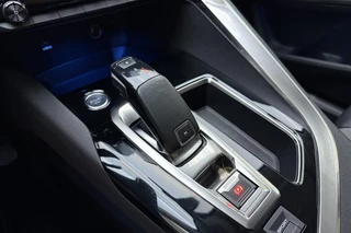 Peugeot 3008 1.6 e-THP Allure Automaat | Trekhaak | Electrische achterklep | Keyless | Lichtmetalen velgen | Dakdragers | Camera / 33
