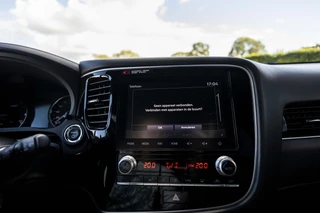 Mitsubishi Outlander 2.4 PHEV Instyle  | SOH 93% | Pano | 360° Camera / 31