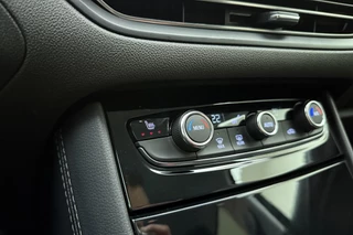 Opel Grandland 1.2 Turbo 130pk GS Line | Navigatie | Camera | Keyless | Electrische achterklep | Dakrails | Stoel & Stuurverwarming | AGR Stoelen | Climate control / 32