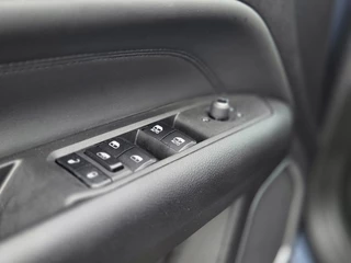 Jeep Compass 4xe 240 Plug-in Hybrid Electric Summit | Apple-Android | Parkeercamera | Stoelventilatie / 25