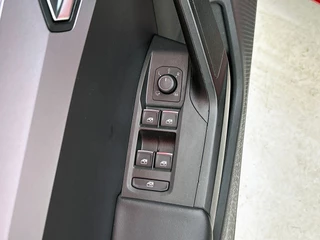 Seat Leon Sportstourer 1.5 eTSI FR Launch Edition | Automaat | Adaptive cruise | Navigatie | Parkeersensoren | BTW / 29