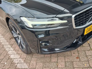Volvo S60 2.0 T4 R-DESIGN AUTOMAAT  Lederen sportstoelen | Open dak | Harman Kardon | HUD / 38