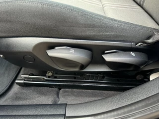 BMW X1 DRIVE20i CHROME LINE | AIRCO | NAVIGATIE | CRUISE | PDC | VELGEN | TREKHAAK | NAP / 15