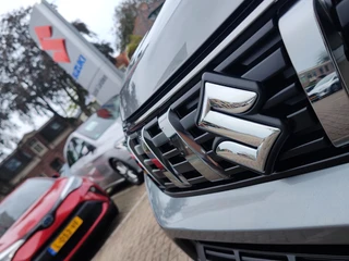 Suzuki Vitara 1.5 HYBRID STYLE AUTOMAAT  Adaptive Cruise | Dodehoeksensoren | Keyless / 41