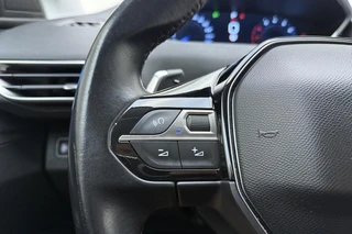 Peugeot 3008 1.6 e-THP Allure Automaat | Trekhaak | Electrische achterklep | Keyless | Lichtmetalen velgen | Dakdragers | Camera / 21
