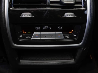 BMW X5 M50i 530pk | Achterasbesturing | Laser | ACC | Sky Lounge | Grigrio Telesto / 22