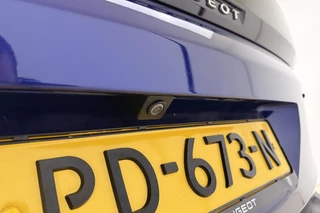 Peugeot 3008 1.2 PureTech GT Line | Panoramadak | Achteruitrijcamera | Elektrische achterklep | Parkeersensoren | Focal-audio systeem | Memory seats | Elektrisch verstelbare stoelen | Stuurbediening | Cruise control / 8