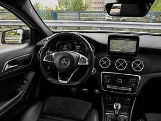 Mercedes-Benz A-klasse 180 d AMG White Art Edition Panoramadak Camera LED Stoelverwarming Sfeerverlichting Apple CarPlay/Android Auto Dealeronderhouden / 17