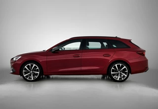 Seat Leon Sportstourer 1.5 eTSI FR Launch Edition | Automaat | Adaptive cruise | Navigatie | Parkeersensoren | BTW / 4