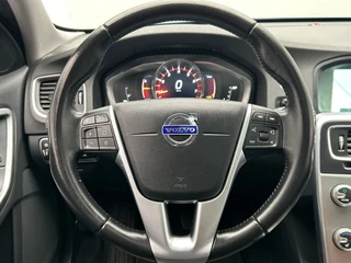 Volvo V60 1.5 T2 Summum | Origineel NL | Pano/dak | Trekhaak | Camera | Leder | Stoelverwarming | / 32
