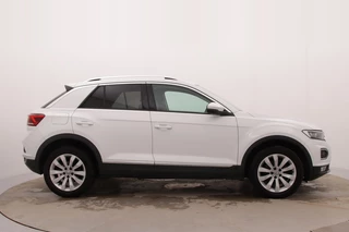 Volkswagen T-Roc 1.5 TSI Sport | Trekhaak | Adaptive Cruise | Stoelverwarming | Digital Dash | CarPlay / 4
