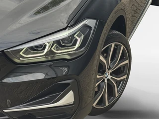 BMW X1 sDrive18i Business Edition Plus | Trekhaak | Leder | Navi | Stoelverwarming | Head-Up Display | Ambient Lighting | NL AUTO | Cruise Control | Climate Control | 12 maanden Bovag garantie | / 2