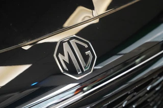 MG HS MG PHEV 1.5 Luxury  Treeplanken electrische klep 360 camera 24 Maanden garantie* (Vraag naar de voorwaarden) / 29