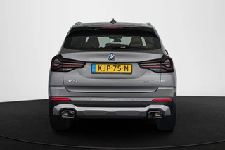 BMW X3 xDrive30e Panoramadak Merino Leder Apple CarPlay Achteruitrijcamera / 17
