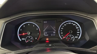 Volkswagen T-Roc 1.0 TSI Style Business CARPLAY NAVI ADAPTIEF CRUISE. / 34