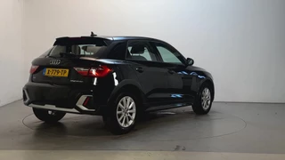 Audi A1 citycarver 25 TFSI epic Parkeersensoren Climate Control Navigatie Cruise Control / 5