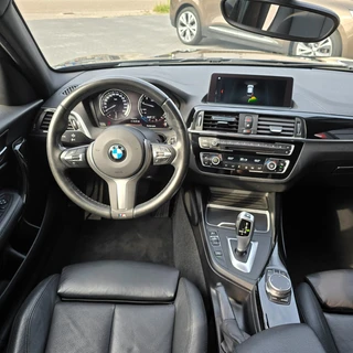 BMW 1-serie 118i M Sport Edition| LEDER | STOELVERWARMING | 19 INCH | PDC | NAVI / 2