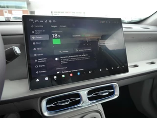 Leapmotor B10 Design Hybrid EV 18.8 kWh | Nu beschikbaar | Wltp 900km gecombineerd | Elektrisch 82km Wltp | Luxe uitvoering | Camera rondom | Stoel en stuurverwarming | Draadloze telefoonoplader | Keyless entry en start / 33