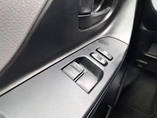 Toyota Yaris 1.0 VVT-i Aspiration AIRCO ONDERHOUDSBOEKJES TREKHAAK / 16