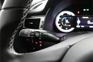 Kia Niro 1.6 GDi Hybrid DynamicLine  - Automaat - Trekhaak - Achteruitrijcamera - Navigatie - Cruise Control - Climate Control - 12 maanden bovag garantie / 25