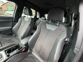 Audi Q3 35 TFSI S Line / Virtual / ACC / Led Matrix / Trekhaak . / 23