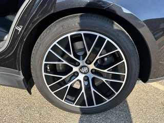 Porsche Taycan 79 kWh / 6