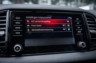 Skoda Karoq 1.5 TSI ACT Sportline Business | Autom. | Navi | PDC | Cruise | LED / 59