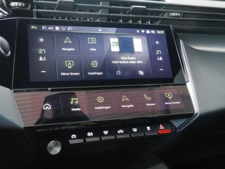 Peugeot 308 SW 1.2 PureTech GT | Automaat | Adaptive cruise control | Stoelverwarming | Stoelmassage | 18 inch lichtmetalen velgen | Achteruitrijcamera | Full led | Apple carplay/Android auto / 23