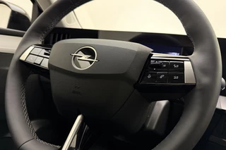Opel Astra 1.2 Turbo Business Edition | Navigatie | Climate control | Camera | CRuise control | Lichtmetalen velgen | Keyless | Extra getint glas / 20