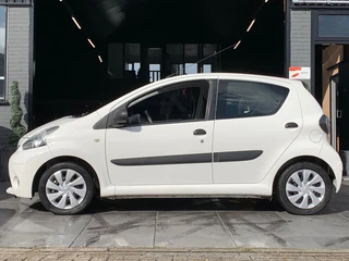 Toyota Aygo 1.0 VVT-i Comfort|Trekhaak|Airco|El.Ramen|5 deur / 13