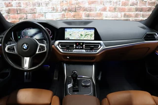 BMW 3 Serie Touring 320i High Executive M Sport Pakket Automaat  / Live Cockpit Professional / Cruise Control / Stoelverwarming / Active Guard Plus / Hifi / LED / Climate Control / Leder / 19 Inch / DAB / 15