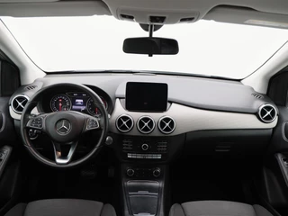 Mercedes-Benz B-klasse 250 Ambition Automaat 211 Pk | Camera | Trekhaak | Keyless | LED | Navigatiesysteem | Parkeersensoren | 18 Inch | 81.928 Km / 35