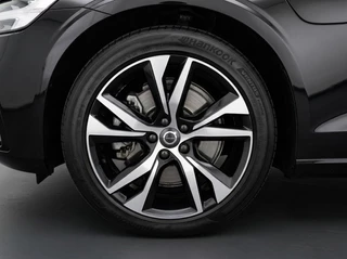 Volvo V60 T6 Recharge R-Design AWD 340PK Pano | Harman Kardon | HUD | 360° | / 19