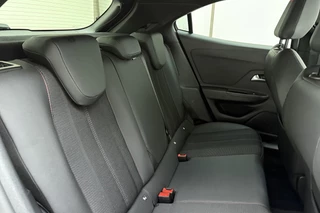 Opel Mokka 1.2 Turbo GS Line | Navigatie | Cruise control | Dodehoek detectie | Camera | Sportieve uitvoering / 14