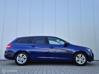 PEUGEOT 308 SW 1.2 PURETECH EXECUTIVE/PANO/LED/TREKHAAK/CARPLAY/CRUISE/LANE ASSIST / 7