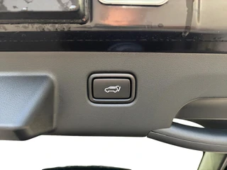 Kia EV6 GT-Line Business Edition 84 kWh | Rijdende Demo ! | Draadloos Apple Carplay / Android Auto | Navigatiesysteem | Elektrisch Verstelbare voorstoelen | Licht + Regensensor | Stoelverwarming+ Stoelkoeling  | Stuurverwarming | Elektrisch Bedienbare Achterklep | 19"Lichtmetalen Velgen | Lederen Bekleding. / 11